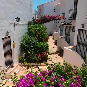 https://apartamento-lola-bajamar-nerja.hotelsinnerja.org