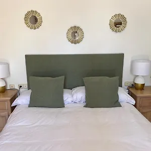 https://nerja-paradise-rentals-villa-almassora.hotelsinnerja.org