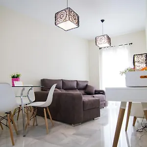 https://holidays2malaga-pasaje-marques-de-villafiel.1costadelsol.com